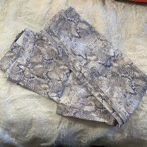 WHBM snakeskin print skinny ankle 0 NWT